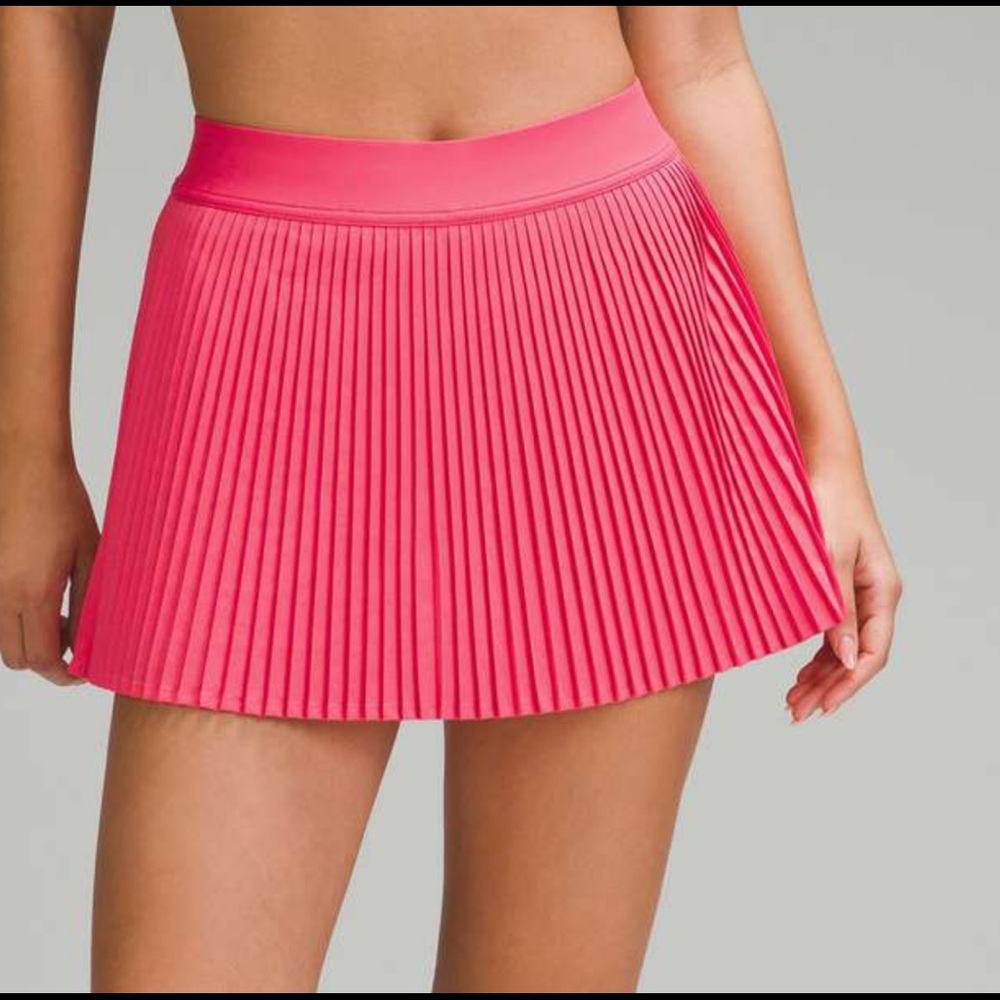 Sz 10 lululemon glaze pink varsity high rise skirt